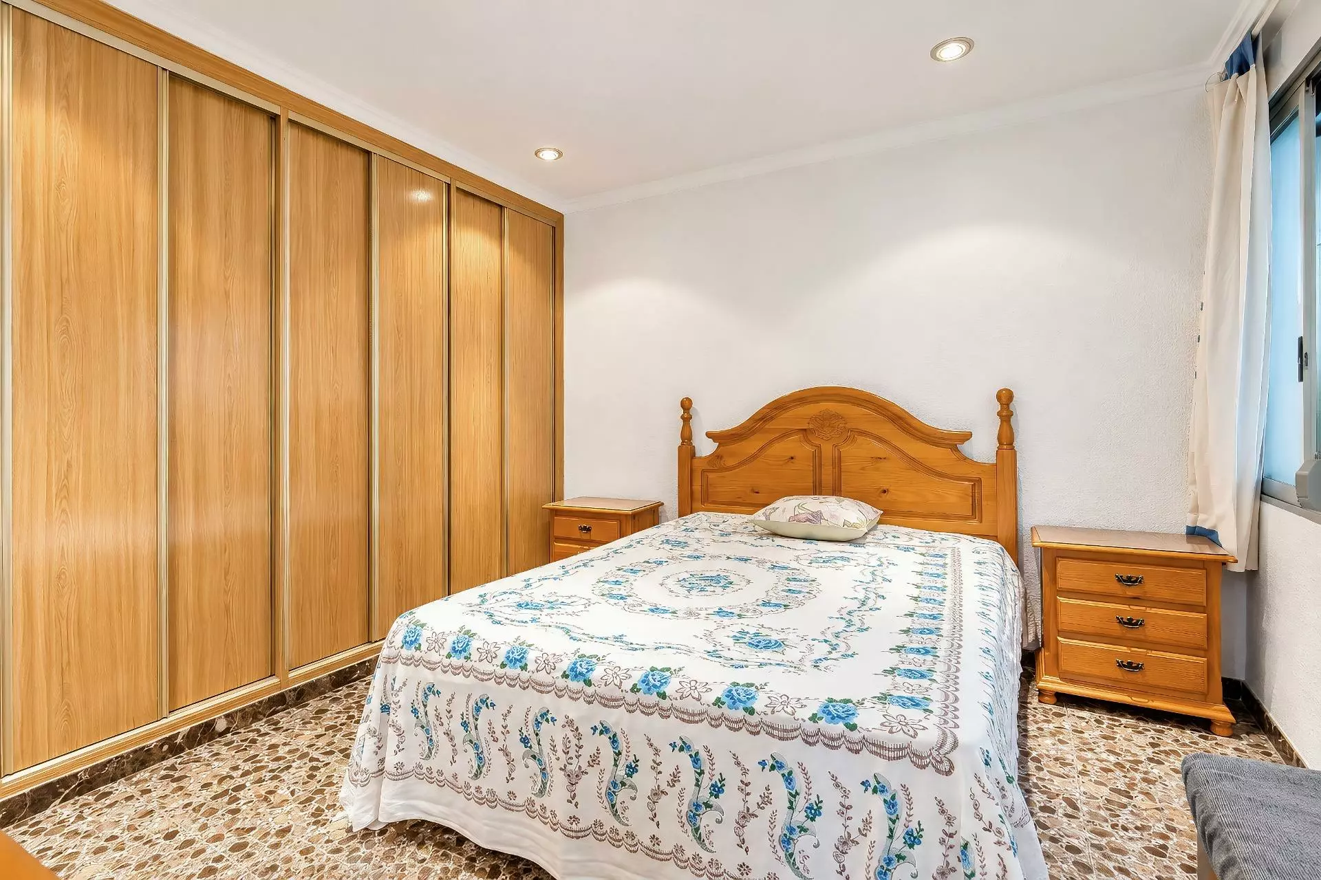 3-bedroom Flat In Elche, Spain (66 M²)