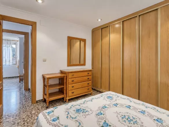 3-bedroom Flat In Elche, Spain (66 M²)