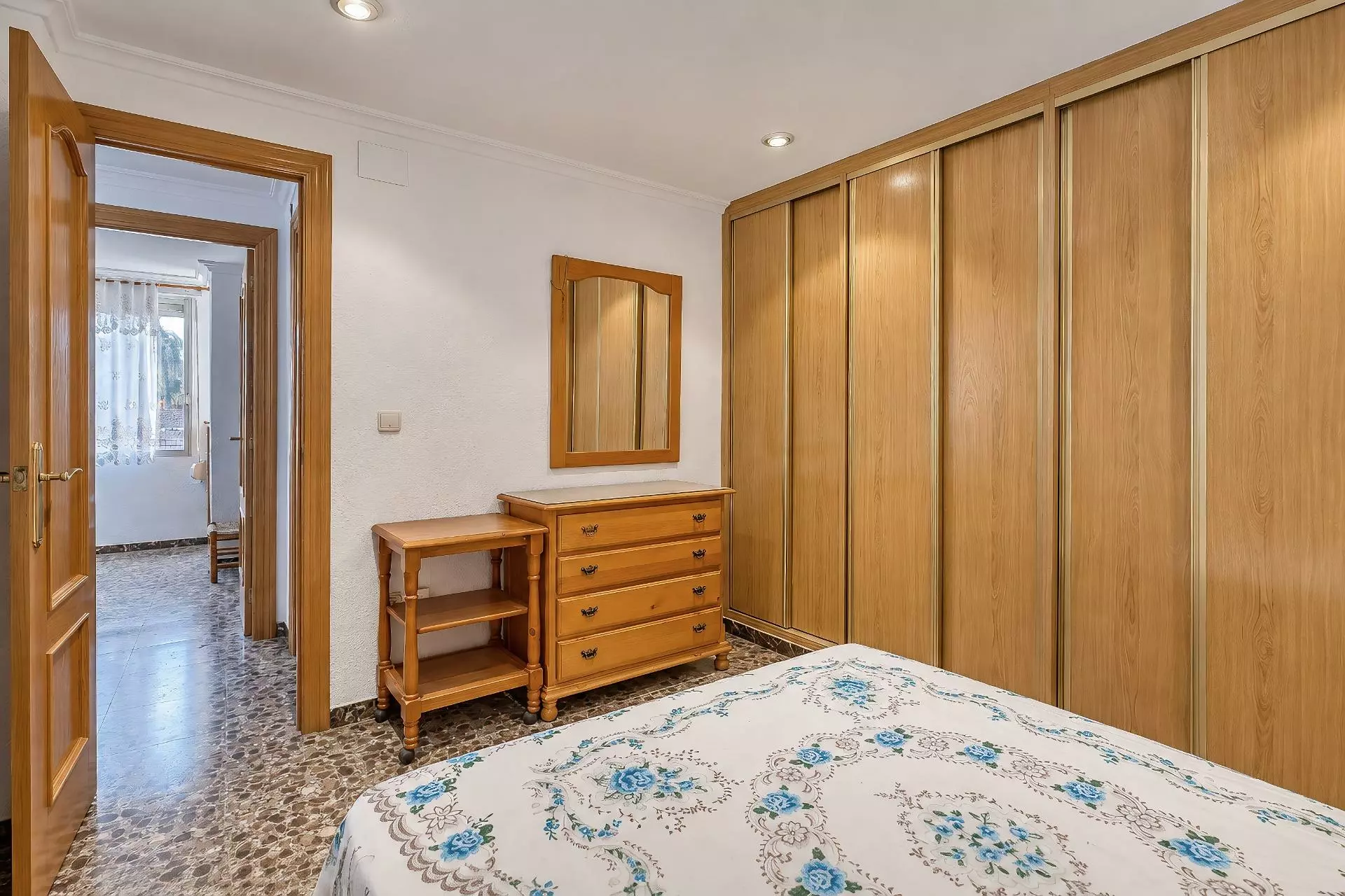 3-bedroom Flat In Elche, Spain (66 M²)