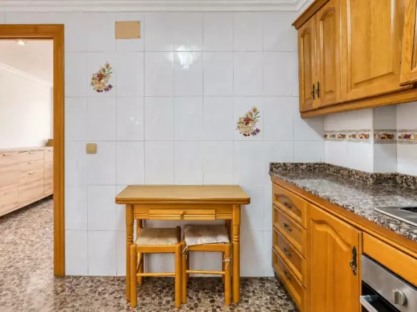 3-bedroom Flat In Elche, Spain (66 M²)
