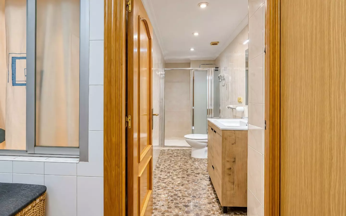 3-bedroom Flat In Elche, Spain (66 M²)