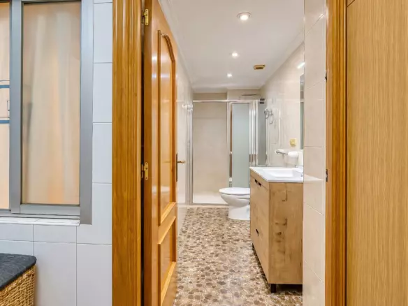 3-bedroom Flat In Elche, Spain (66 M²)