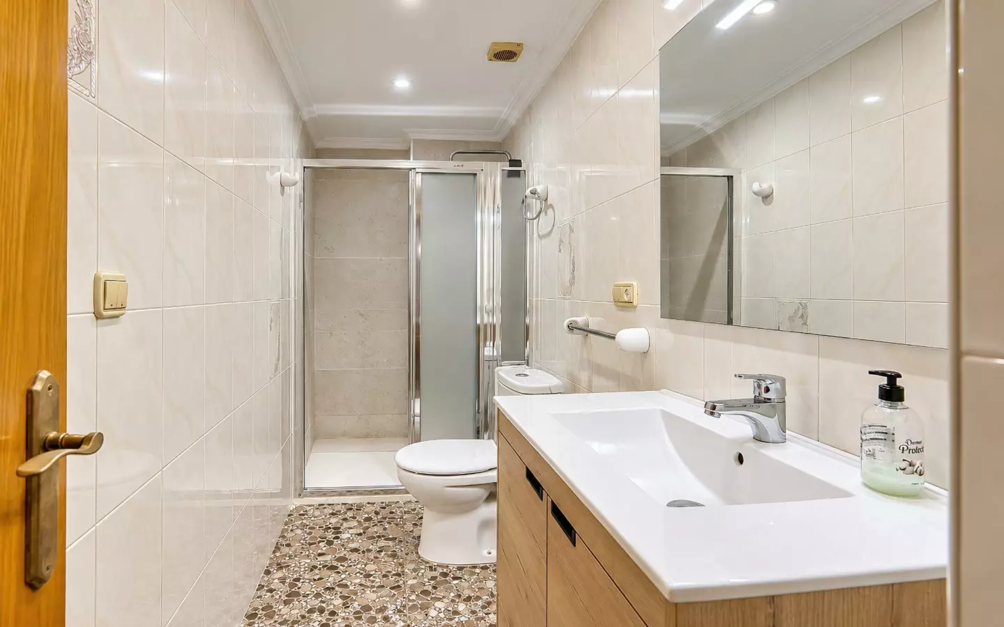 3-bedroom Flat In Elche, Spain (66 M²)