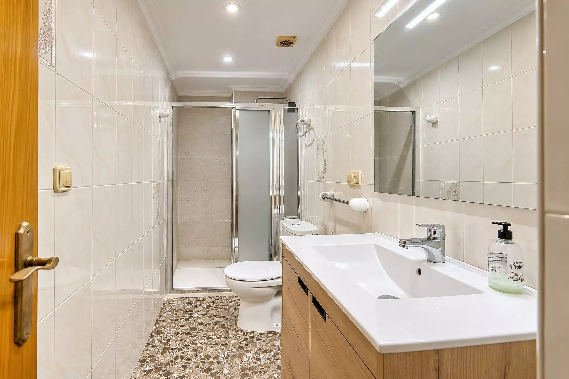 3-bedroom Flat In Elche, Spain (66 M²)