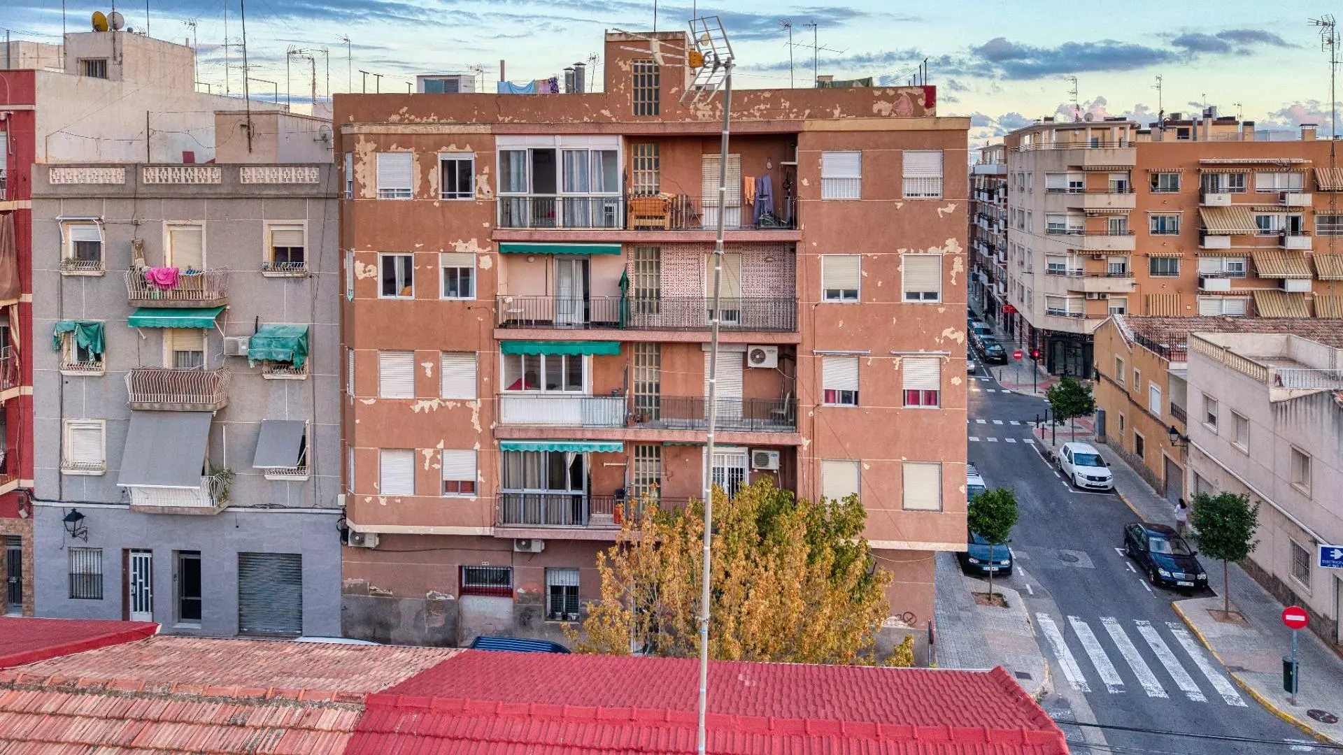 3-bedroom Flat In Elche, Spain (66 M²)
