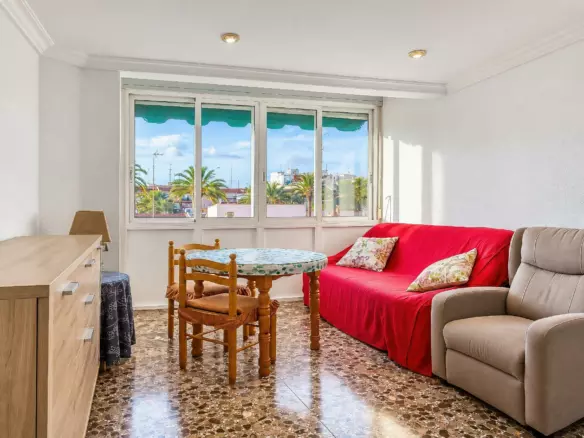 3-bedroom Flat In Elche, Spain (66 M²)