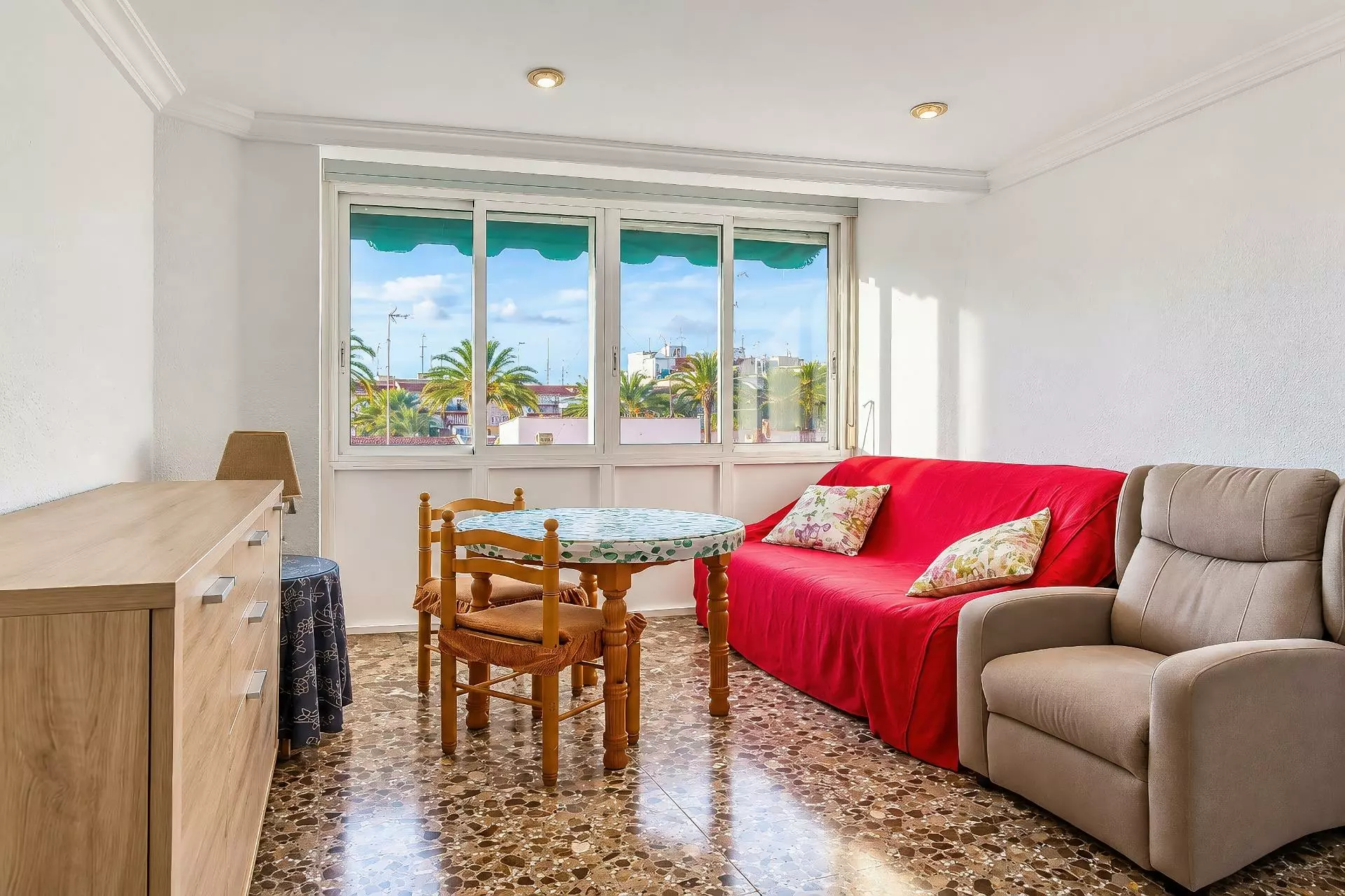 3-bedroom Flat In Elche, Spain (66 M²)