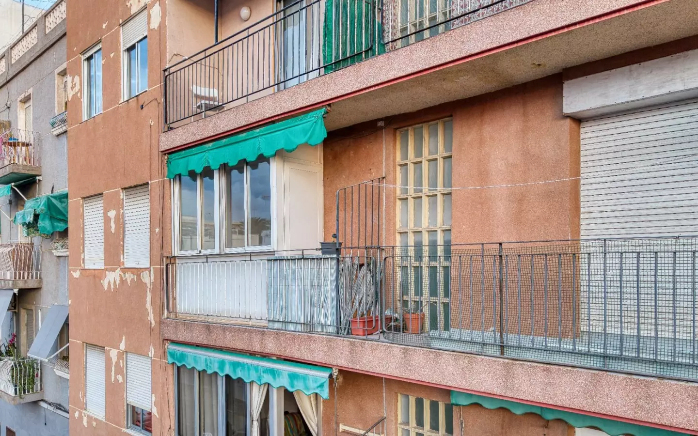 3-bedroom Flat In Elche, Spain (66 M²)