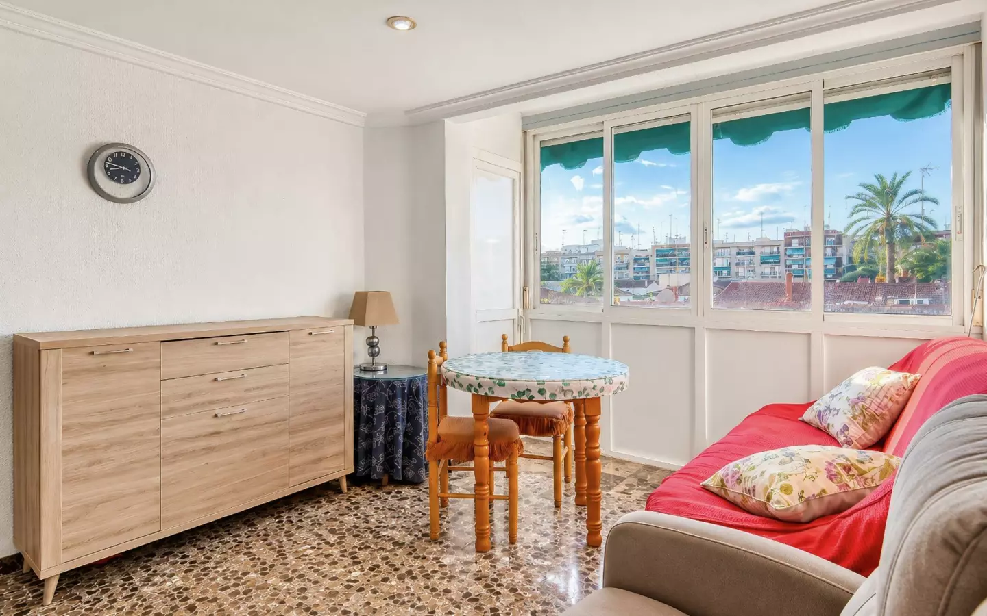 3-bedroom Flat In Elche, Spain (66 M²)