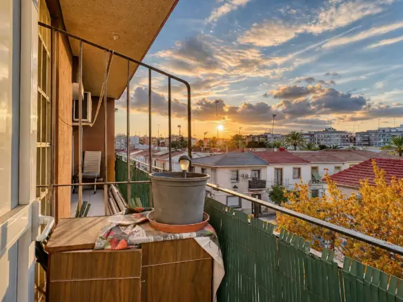 3-bedroom Flat In Elche, Spain (66 M²)