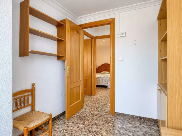 3-bedroom Flat In Elche, Spain (66 M²)