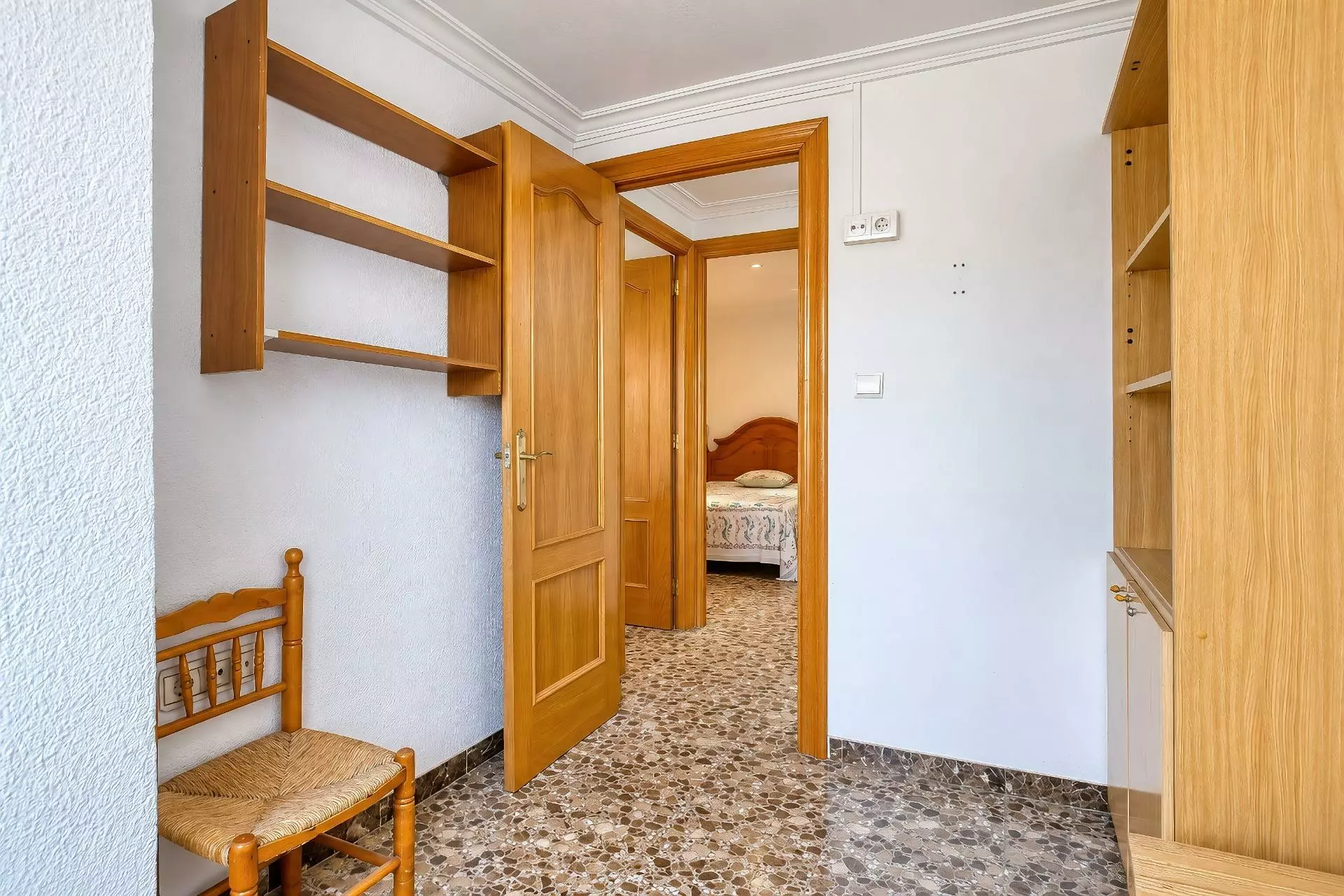 3-bedroom Flat In Elche, Spain (66 M²)