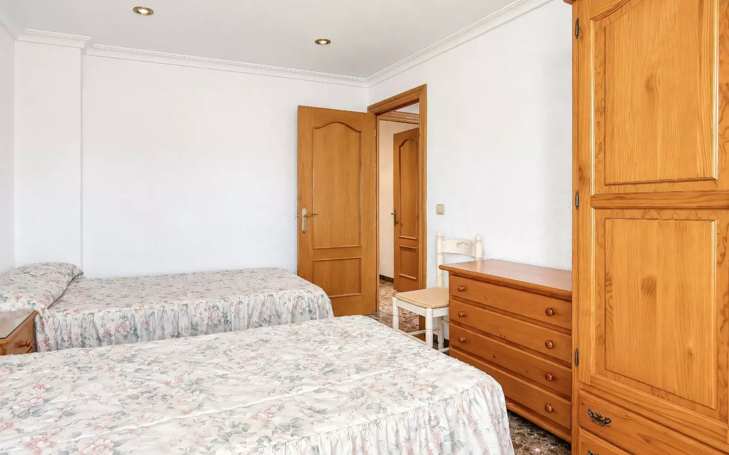 3-bedroom Flat In Elche, Spain (66 M²)