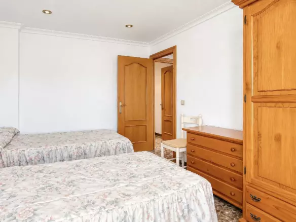 3-bedroom Flat In Elche, Spain (66 M²)