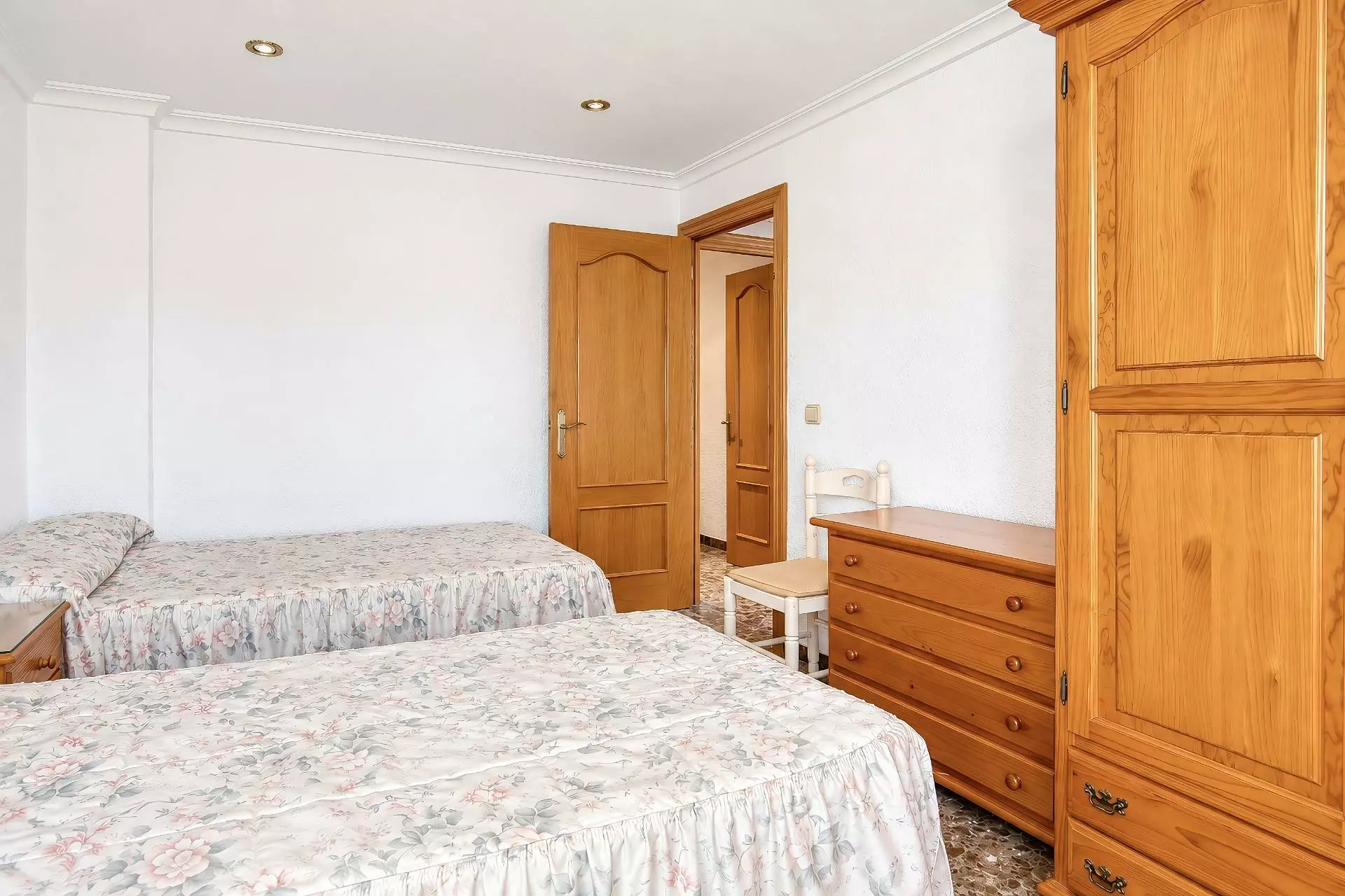 3-bedroom Flat In Elche, Spain (66 M²)