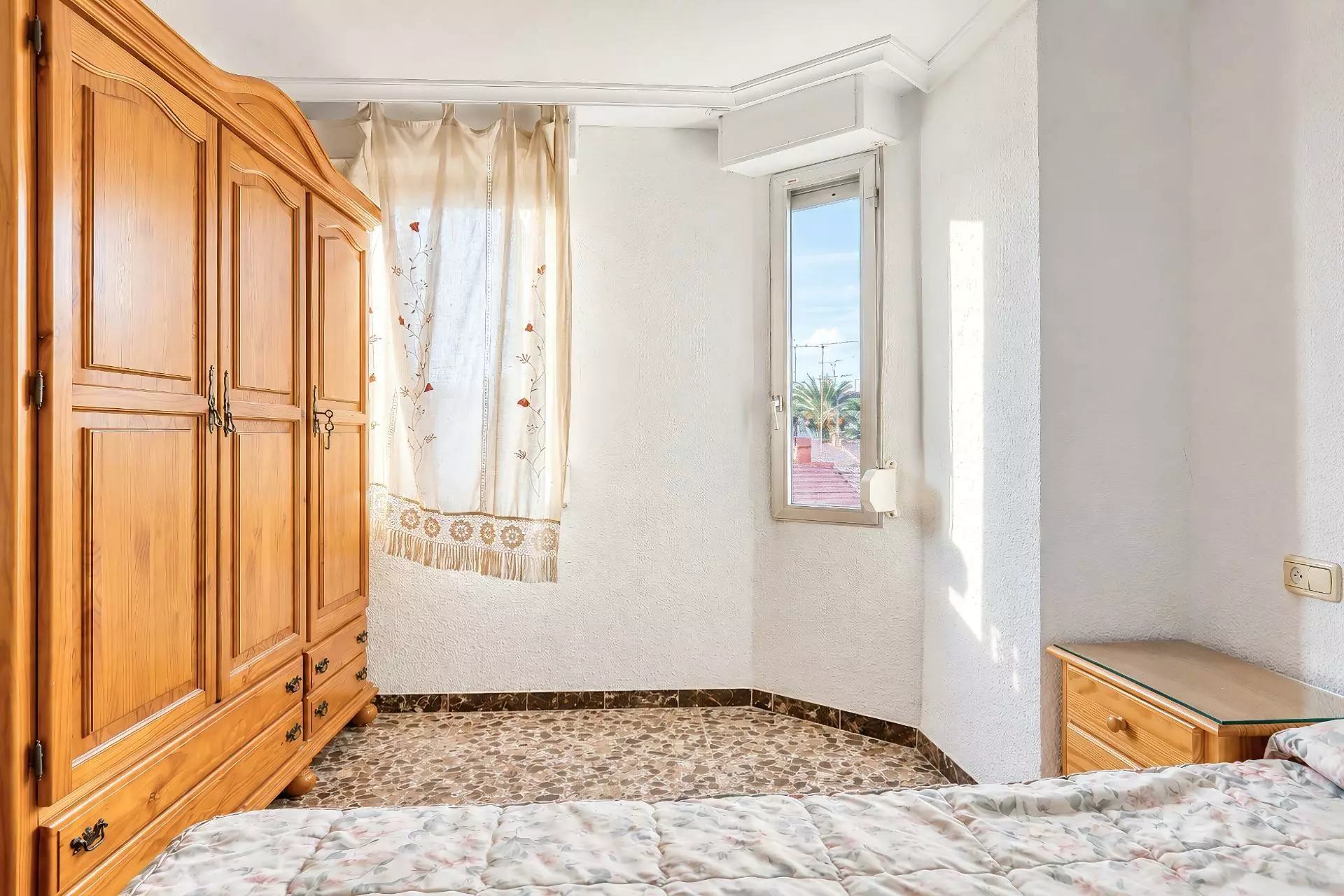 3-bedroom Flat In Elche, Spain (66 M²)