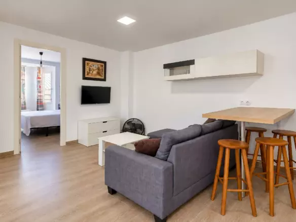 6-bedroom Flat In Elche, Spain (193 M²)