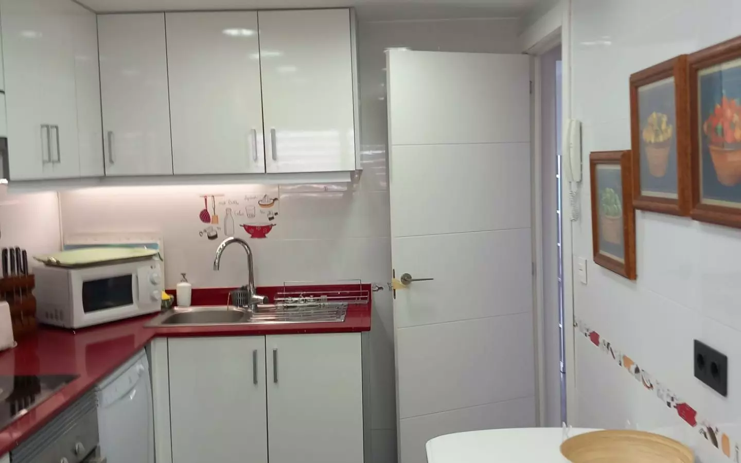 2-bedroom Apartment In Alicante, Spain (88 M²)