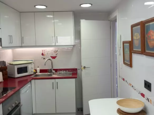2-bedroom Apartment In Alicante, Spain (88 M²)