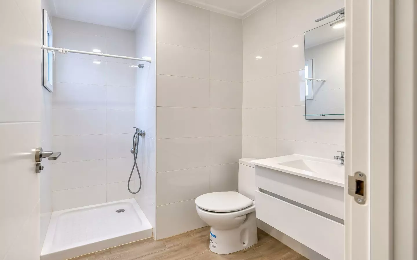 6-bedroom Flat In Elche, Spain (193 M²)