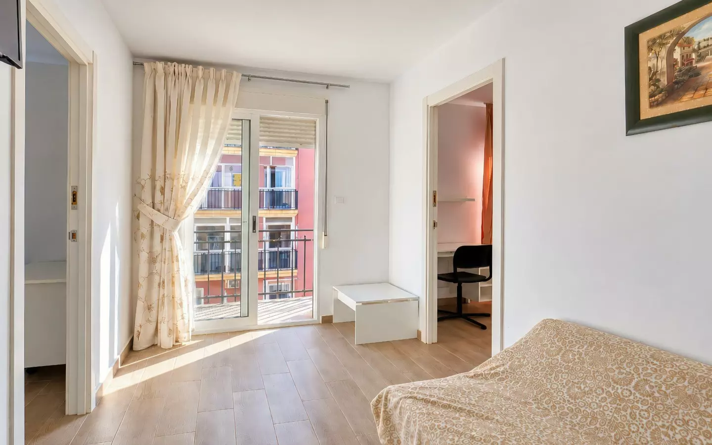 6-bedroom Flat In Elche, Spain (193 M²)