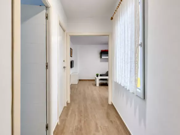 6-bedroom Flat In Elche, Spain (193 M²)