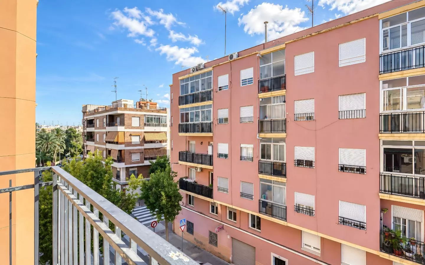 6-bedroom Flat In Elche, Spain (193 M²)