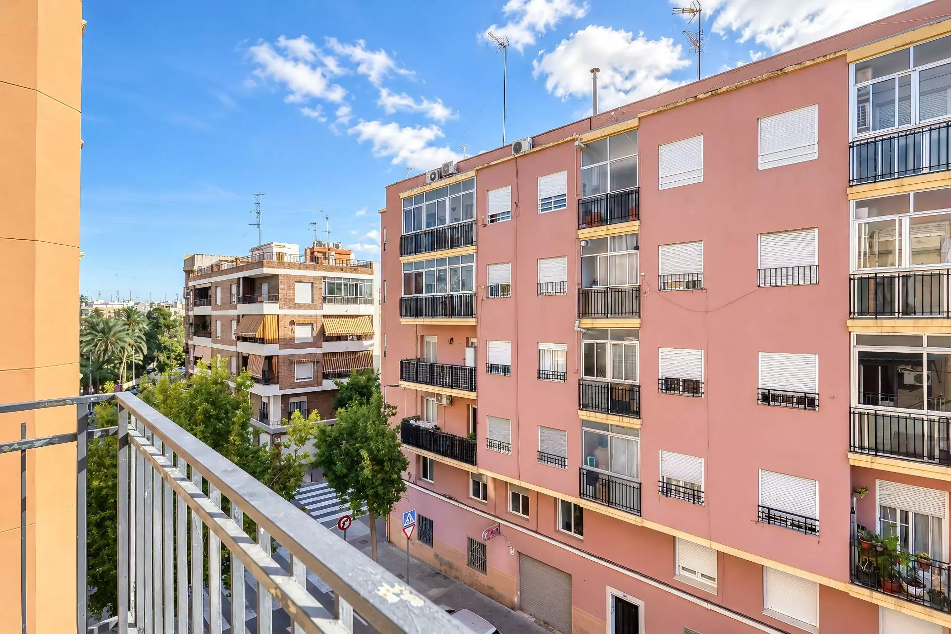 6-bedroom Flat In Elche, Spain (193 M²)
