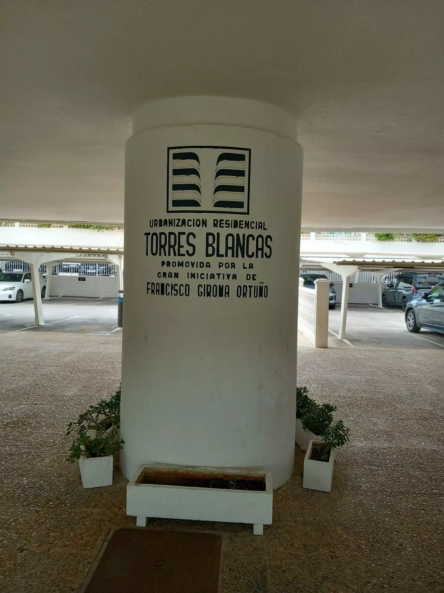 4-18-8b8296 2-bedroom Apartment In Alicante, Spain (88 M²)