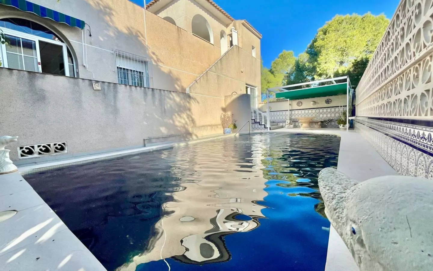 3-bedroom Villa In San Miguel De Salinas, Spain (149 M²)