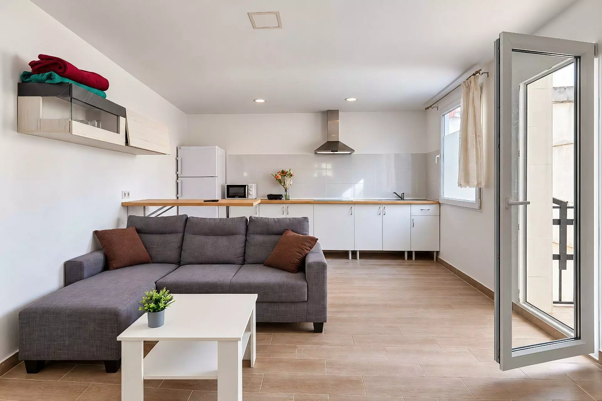 6-bedroom Flat In Elche, Spain (193 M²)