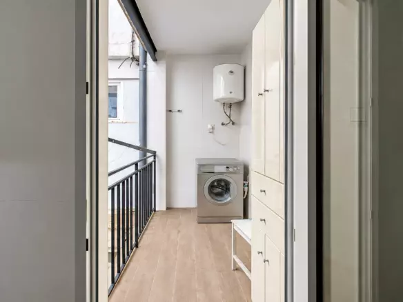 6-bedroom Flat In Elche, Spain (193 M²)