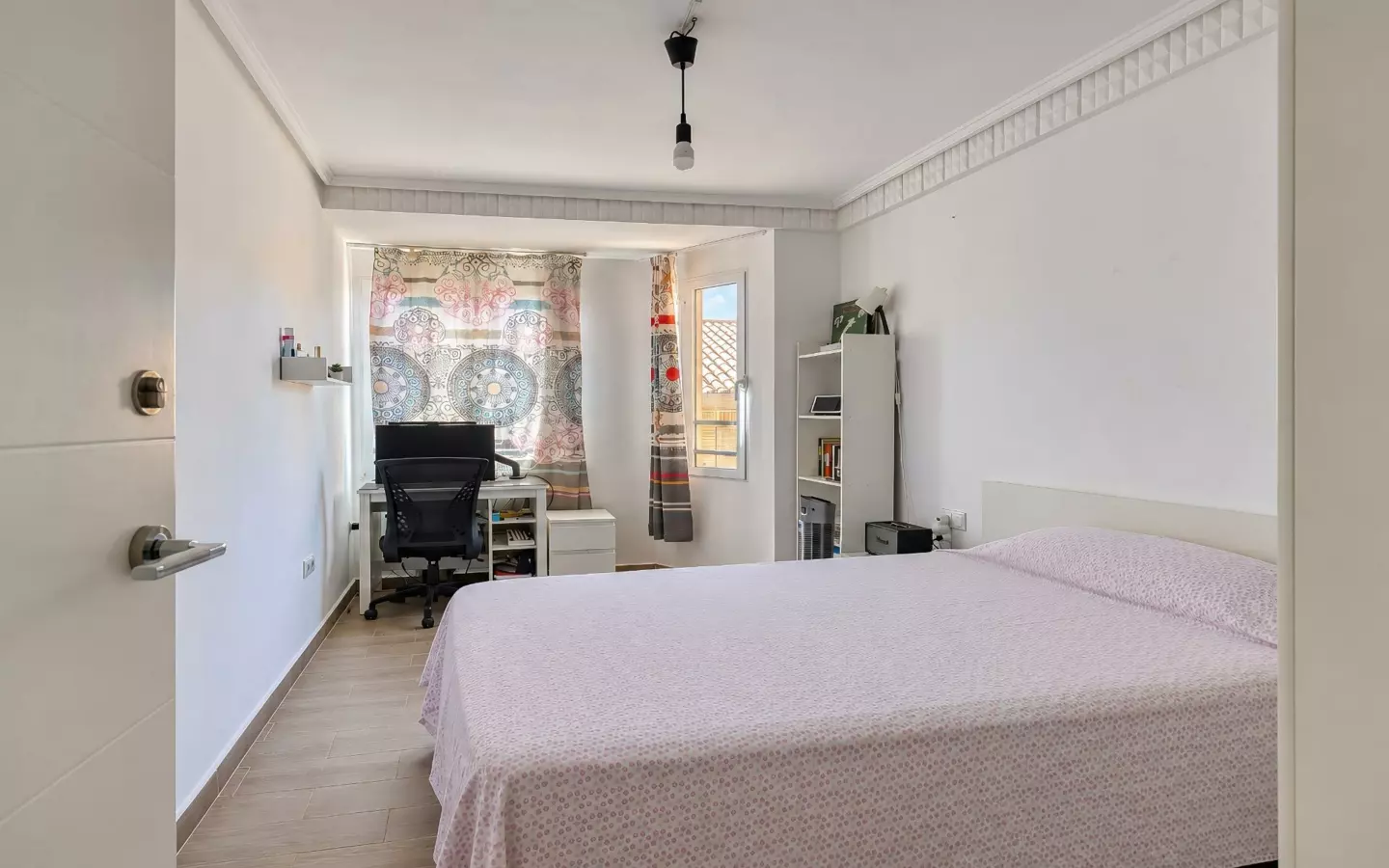 6-bedroom Flat In Elche, Spain (193 M²)