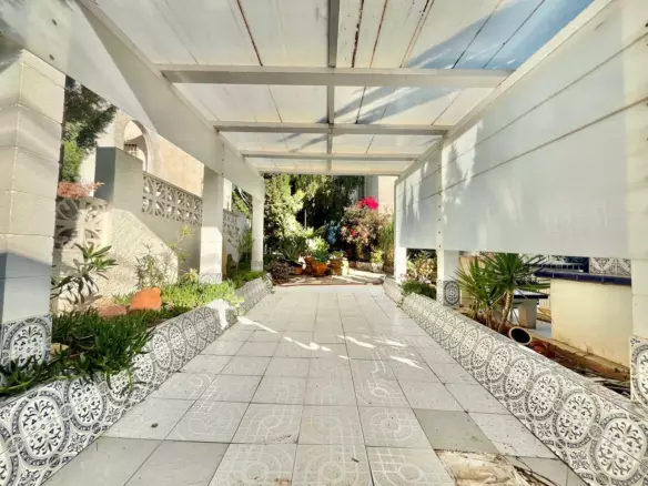 3-bedroom Villa In San Miguel De Salinas, Spain (149 M²)