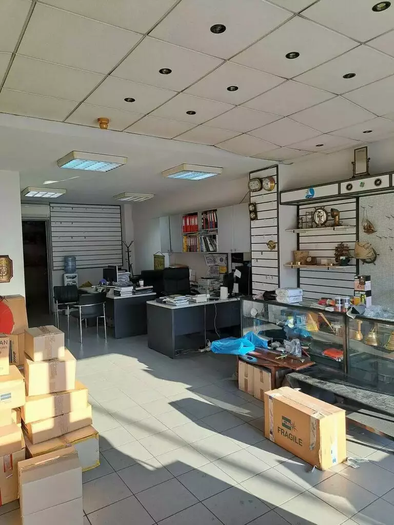 60875_kiahs35ts3p-4fb586 Building In Piraeus Port / Center, Greece (686 M²)