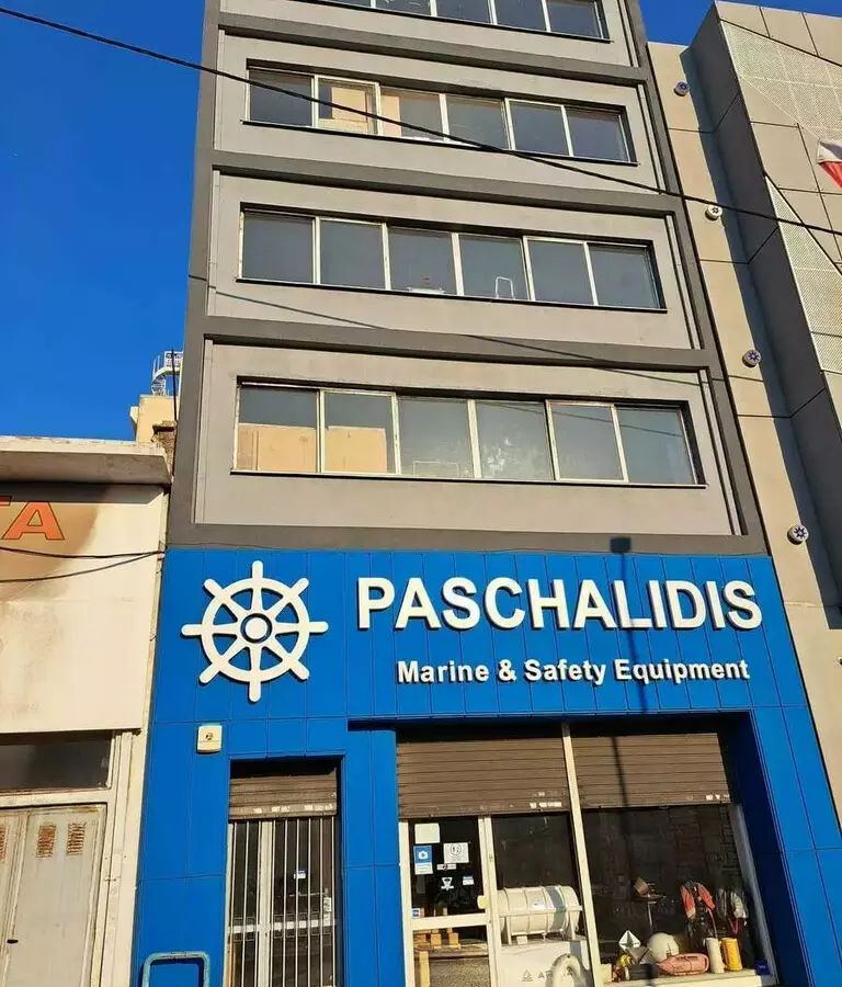 Building In Piraeus Port / Center, Greece (686 M²)