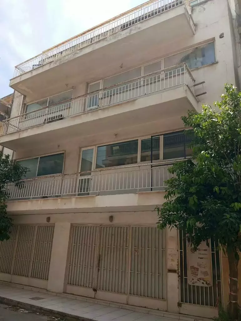 Building In Peristeri, Greece (500 M²)