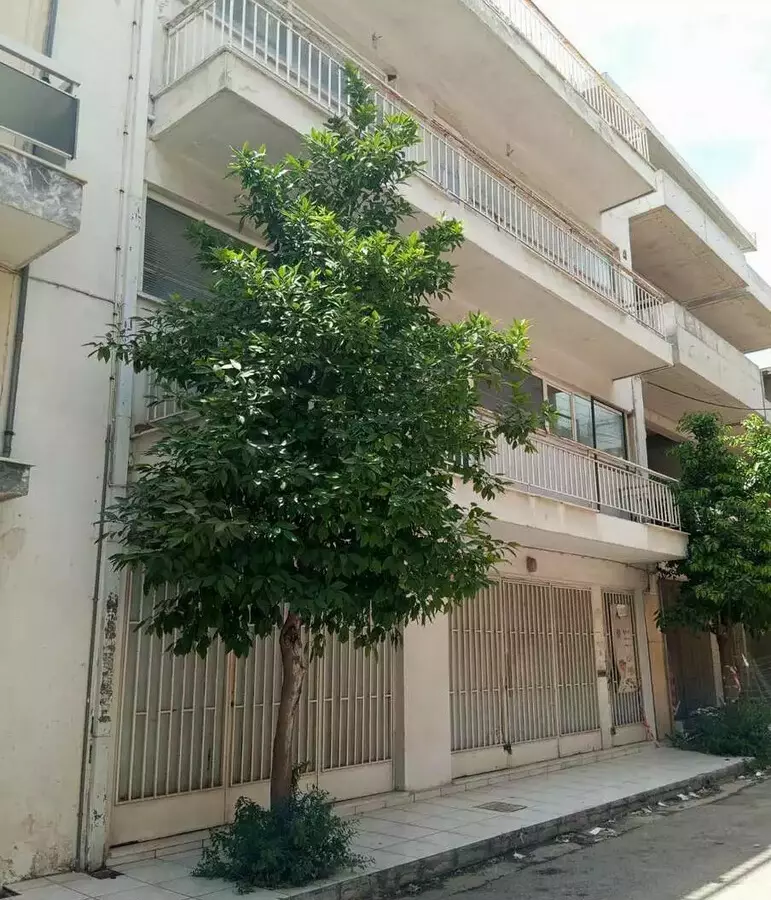 Building In Peristeri, Greece (500 M²)