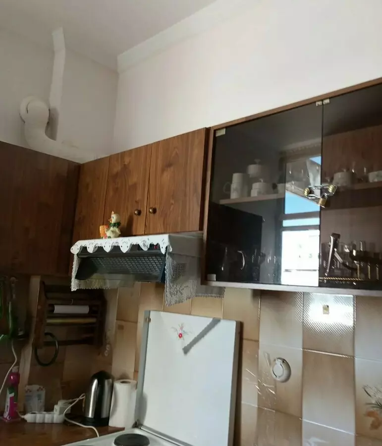 1-bedroom Building In Keratsini, Greece (320 M²)