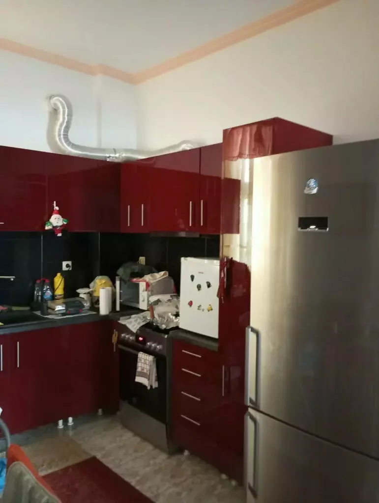 1-bedroom Building In Keratsini, Greece (320 M²)