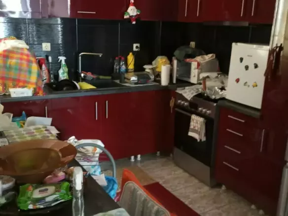 1-bedroom Building In Keratsini, Greece (320 M²)