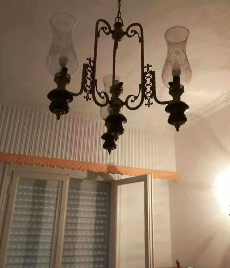 1-bedroom Building In Keratsini, Greece (320 M²)