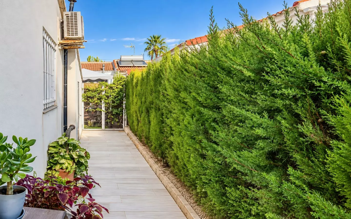 2-bedroom Villa In San Fulgencio, Spain (94 M²)