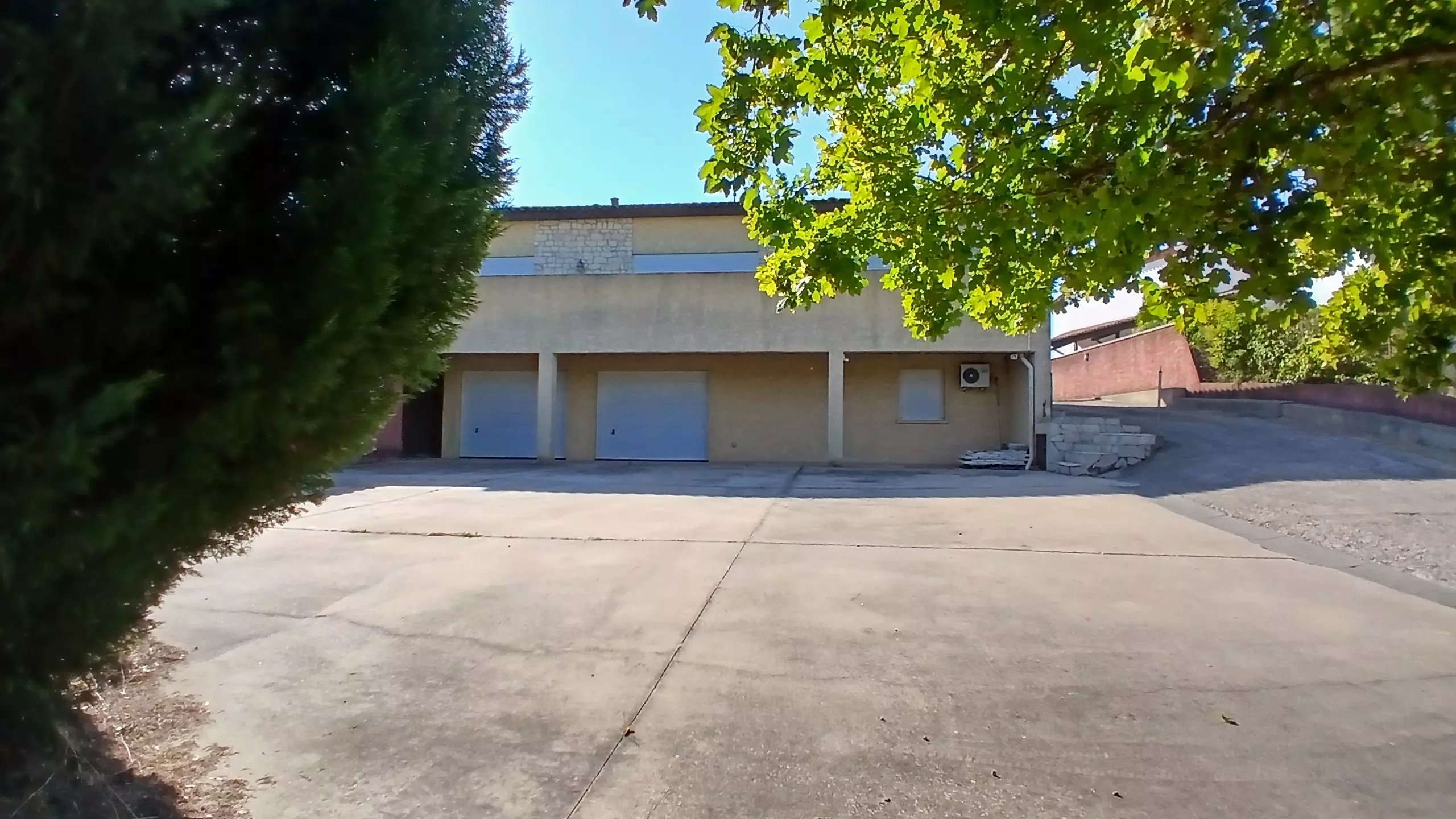 4-bedroom Detached House In Maureilhan, France (130 M²)
