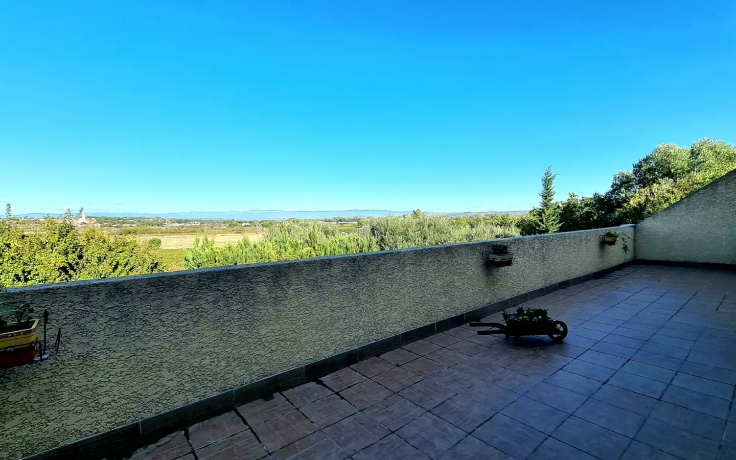 4-bedroom Detached House In Maureilhan, France (130 M²)