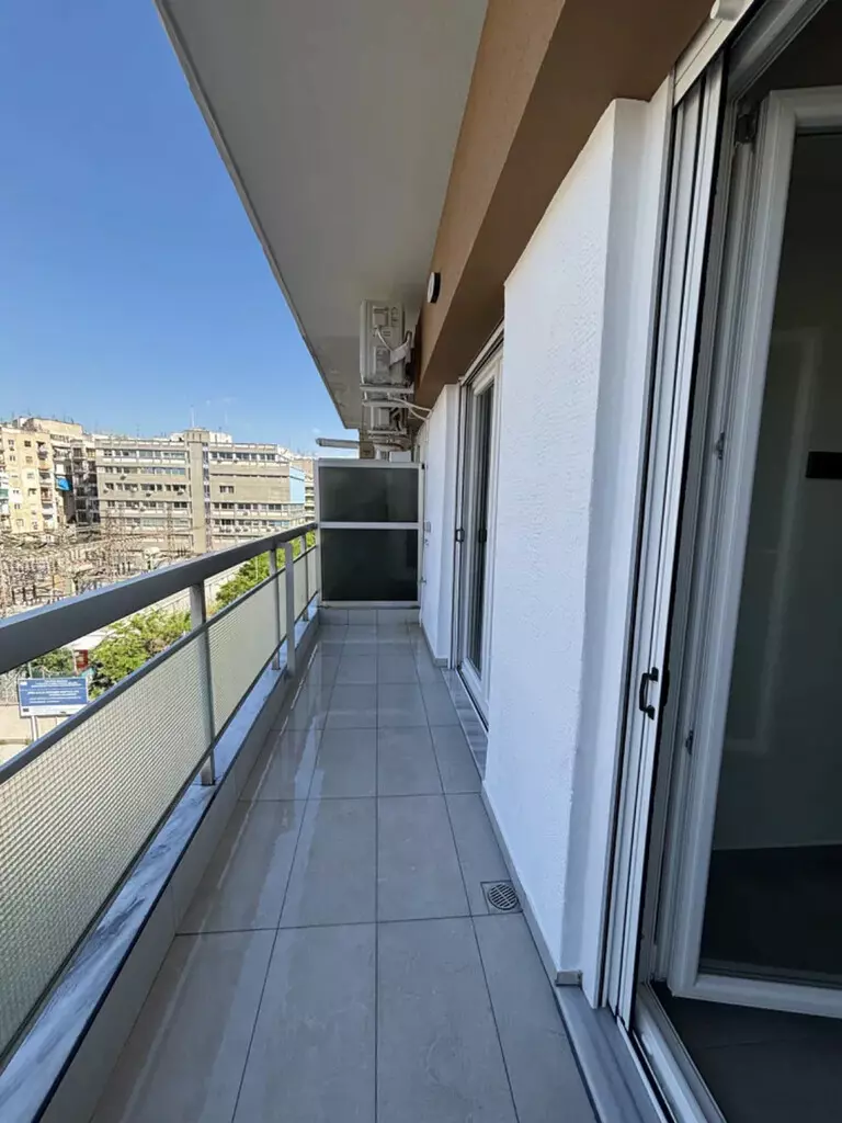 1-bedroom Flat In Center Of Thessaloniki, Greece (57 M²)