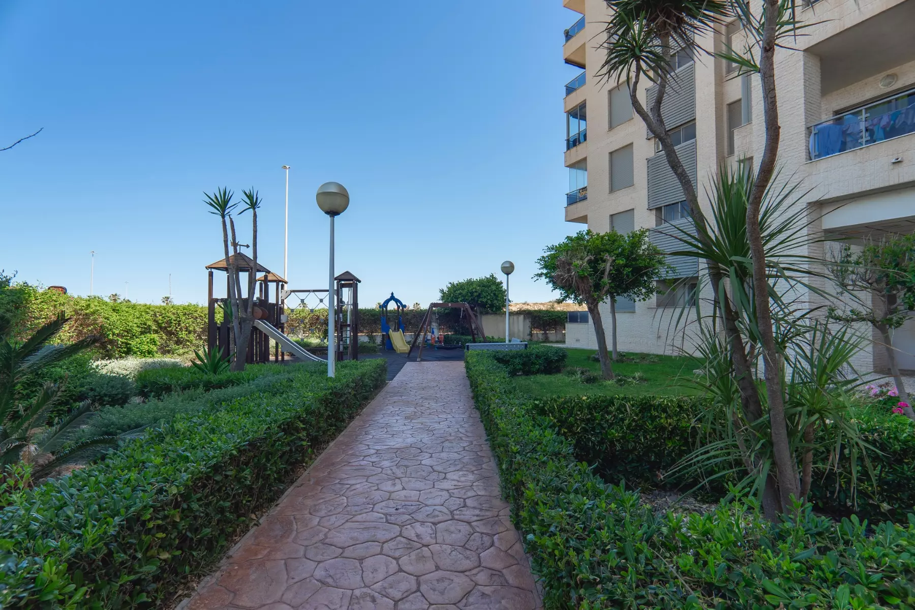 3-bedroom Apartment In Guardamar Del Segura, Spain