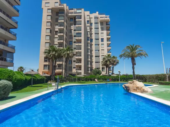 3-bedroom Apartment In Guardamar Del Segura, Spain