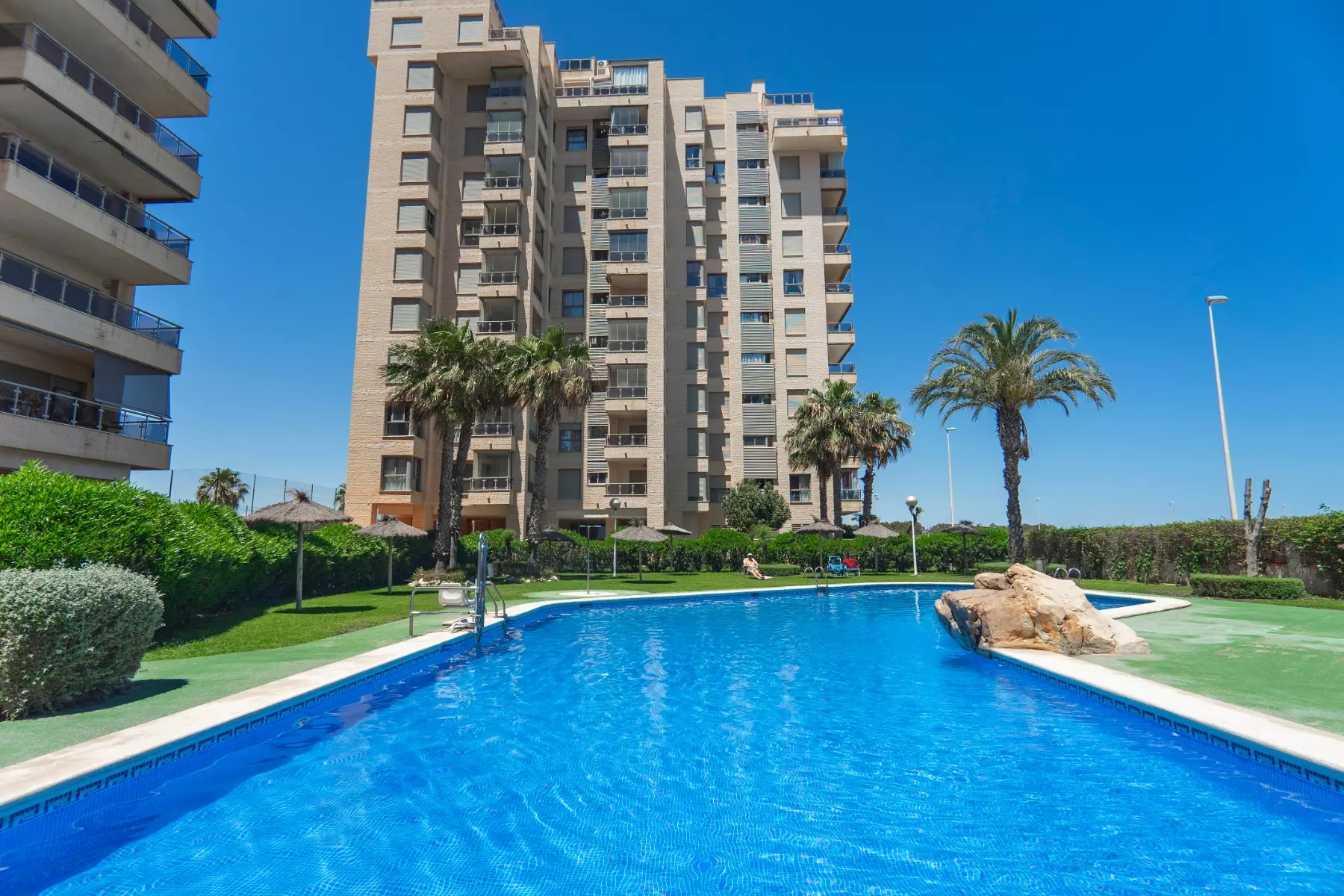 3-bedroom Apartment In Guardamar Del Segura, Spain