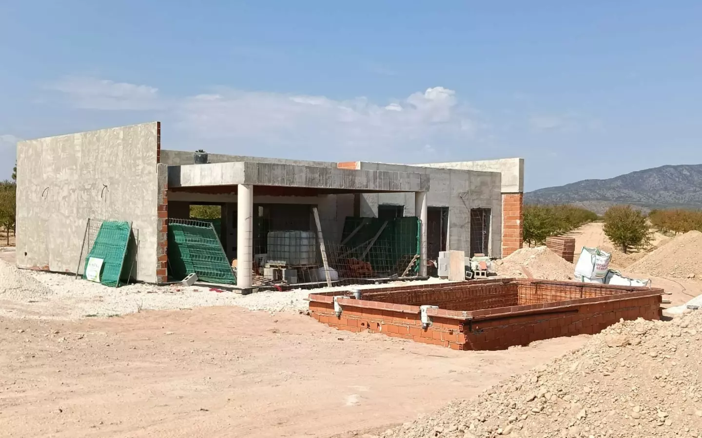 3-bedroom Detached Villa In Pinoso, Spain (168 M²)